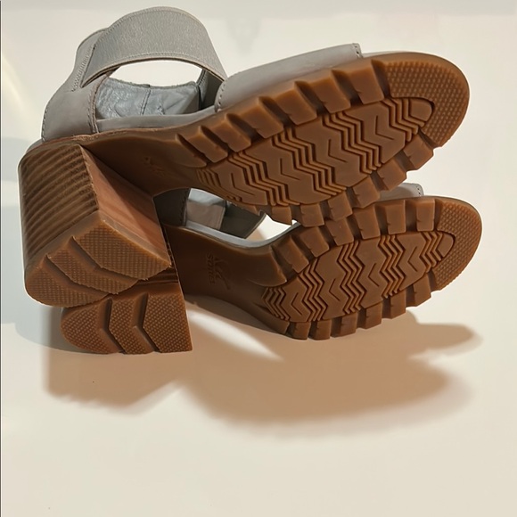 Sorel Womens Nadia Sandals Size 7 Dove Gray Leather  Chunky Heel - Picture 7 of 10